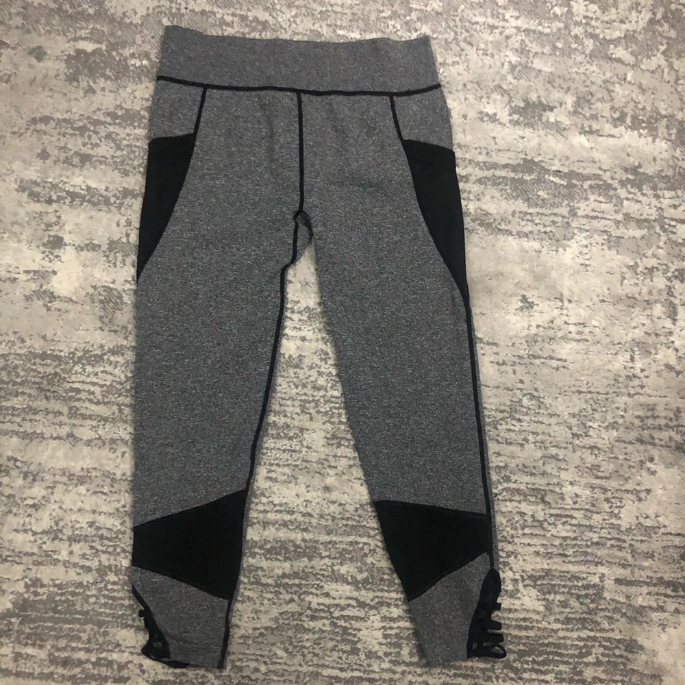 Grey yoga leggings